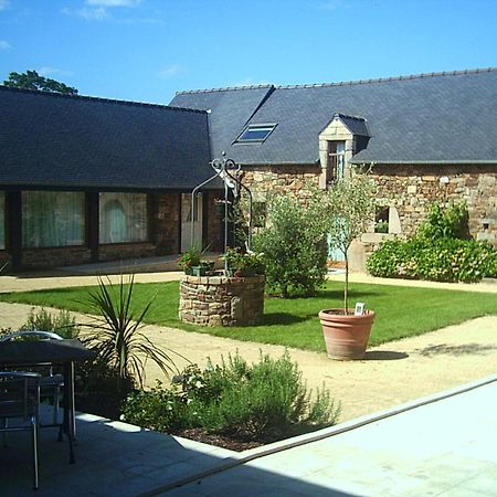 Les Chambres D'Hotes D'Adele Quemper-Guézennec Exterior foto
